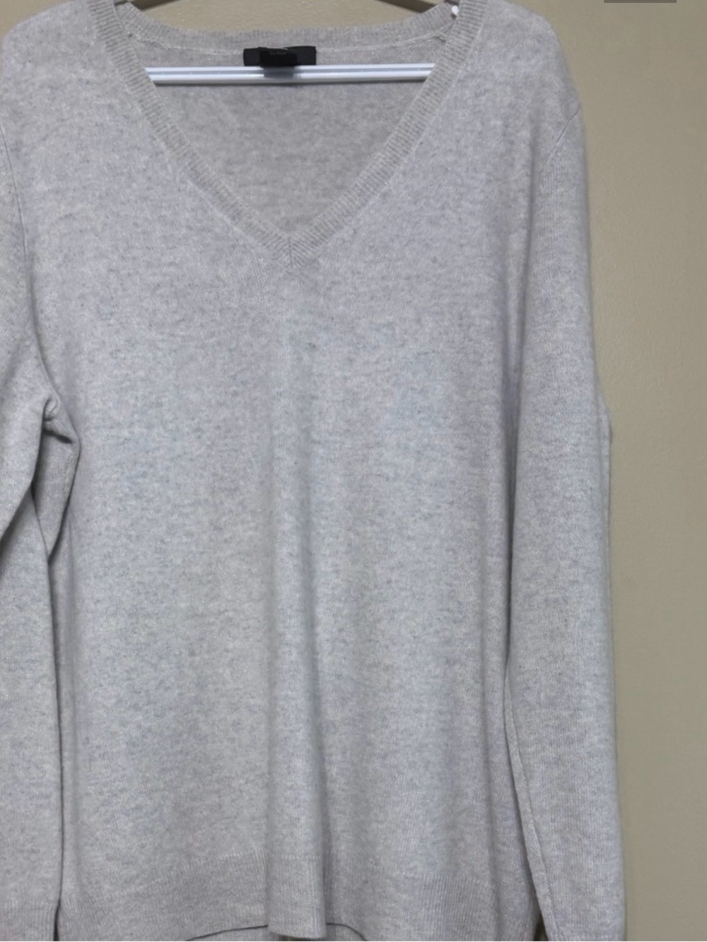 Lord & Taylor Women’s 100% Cashmere V Neck Sweater